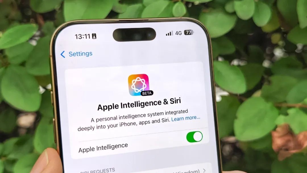 iPhone AI 跳票太久,苹果和库克被起诉了...