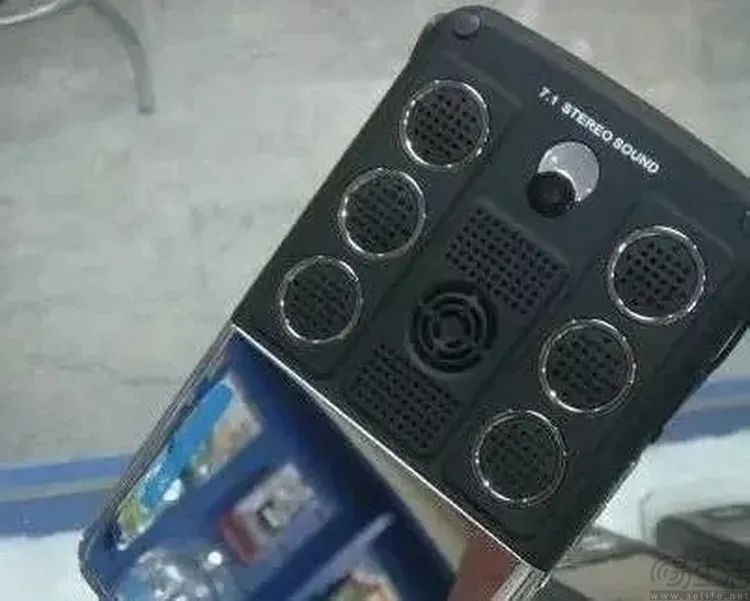 在手机上追求顶级扬声器,如今意义到底何在? 在手机上追求顶级扬声器,如今意义到底何在?