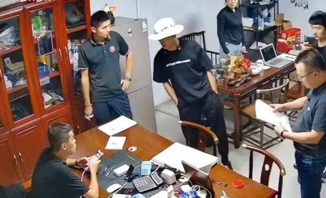 200多万粉丝网红狂飙兄弟:我错了我道歉了,你错了必须家破人亡!