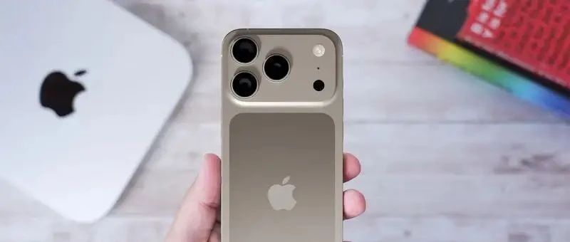 iPhone 17 Pro Max 金属电池首次曝光：散热与可拆卸二合一？