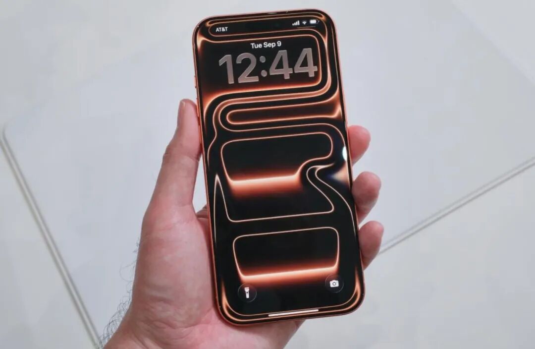 iPhone17ProMax直接上手:机身质感把果粉整不会了!