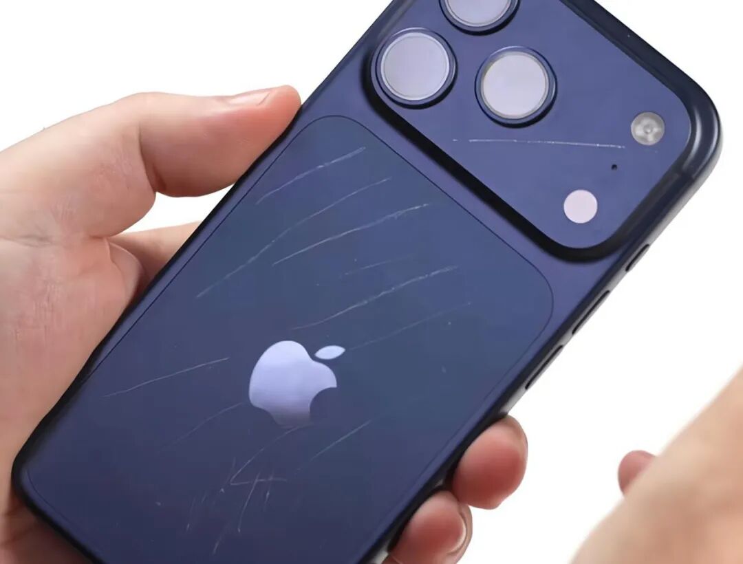 iPhone17ProMax掉漆真相曝光，让果粉彻底无语！