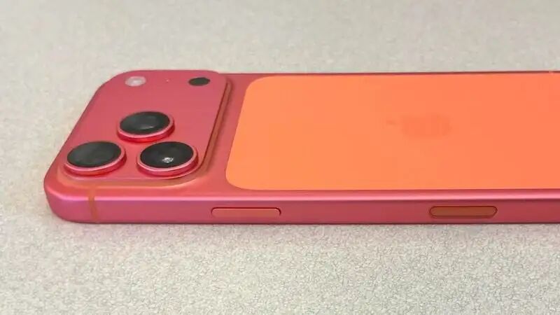 部分 iPhone 17 Pro 宇宙橙变色，新配色要“翻车”？