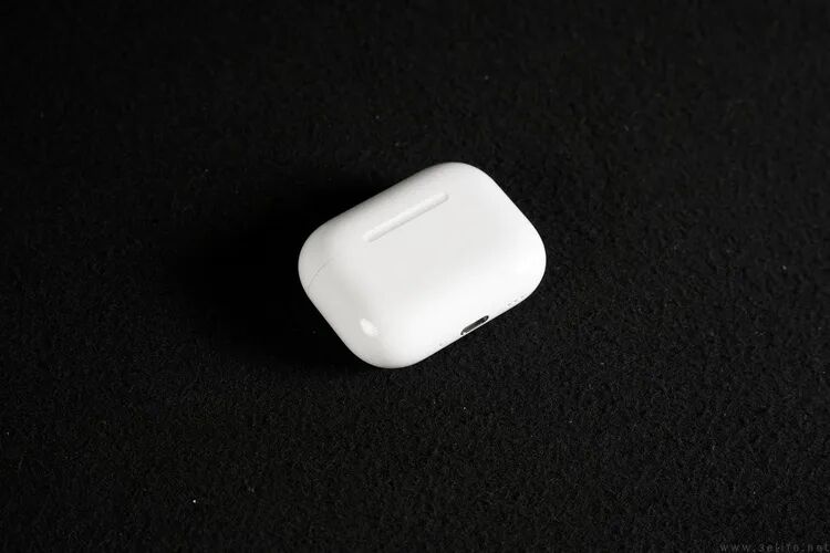 苹果AirPods Pro 3详测：佩戴更稳，降噪依然无敌