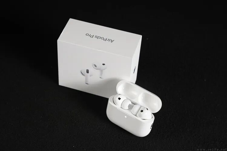 苹果AirPods Pro 3详测：佩戴更稳，降噪依然无敌