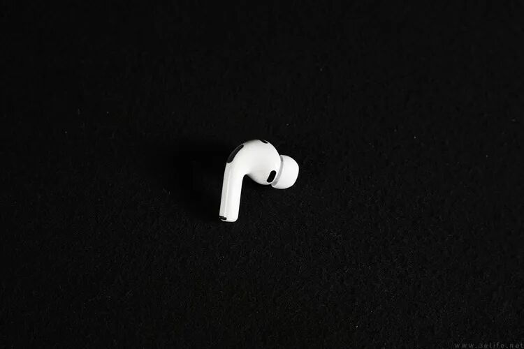 苹果AirPods Pro 3详测：佩戴更稳，降噪依然无敌