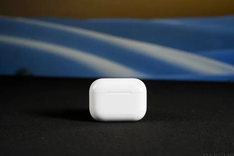 苹果AirPods Pro 3详测：佩戴更稳，降噪依然无敌