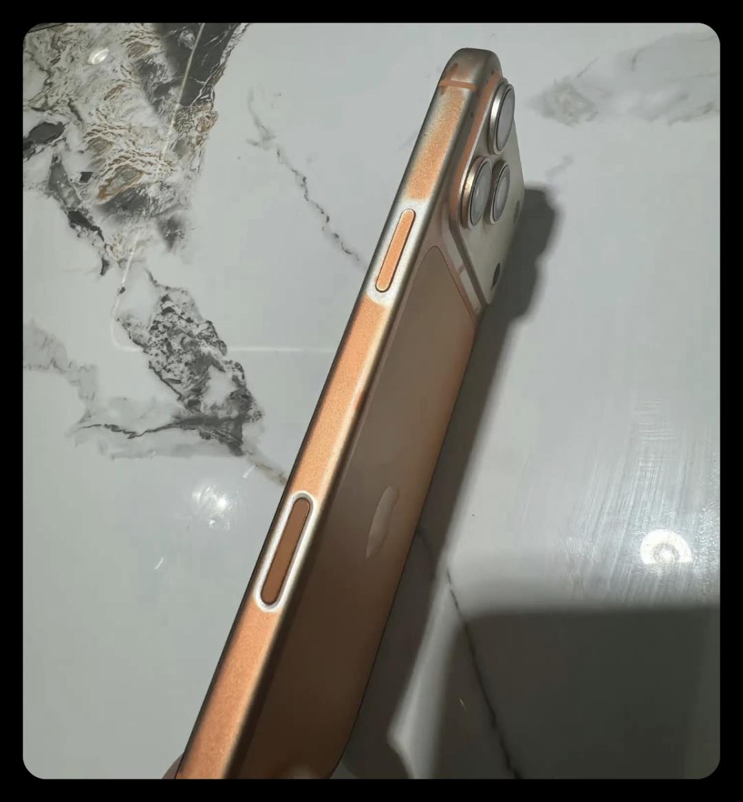 iPhone 17 Pro Max，又「翻车」了